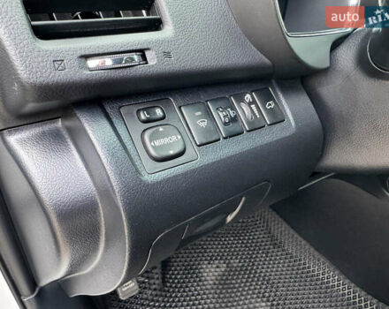 Белый Тойота Хайлендер, объемом двигателя 3.46 л и пробегом 172 тыс. км за 22000 $, фото 16 на Automoto.ua