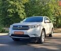 Білий Тойота Хайлендер, об'ємом двигуна 3.46 л та пробігом 207 тис. км за 17500 $, фото 1 на Automoto.ua