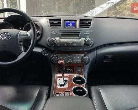 Белый Тойота Хайлендер, объемом двигателя 3.46 л и пробегом 28 тыс. км за 25622 $, фото 9 на Automoto.ua