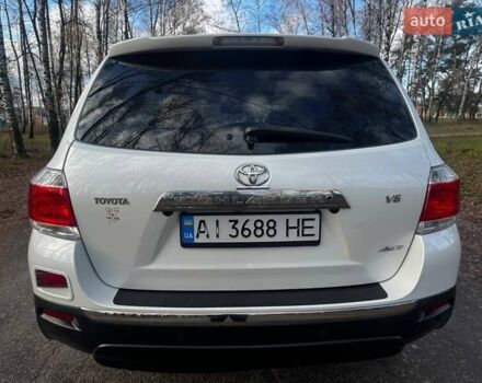 Белый Тойота Хайлендер, объемом двигателя 3.46 л и пробегом 207 тыс. км за 16850 $, фото 17 на Automoto.ua