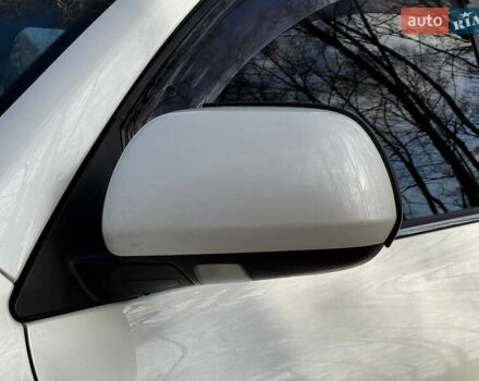 Белый Тойота Хайлендер, объемом двигателя 3.46 л и пробегом 207 тыс. км за 16850 $, фото 8 на Automoto.ua