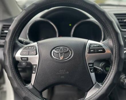 Белый Тойота Хайлендер, объемом двигателя 3.46 л и пробегом 199 тыс. км за 18000 $, фото 24 на Automoto.ua