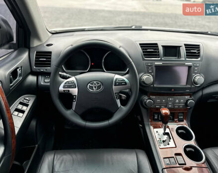 Белый Тойота Хайлендер, объемом двигателя 3.46 л и пробегом 200 тыс. км за 14999 $, фото 69 на Automoto.ua