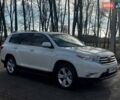 Белый Тойота Хайлендер, объемом двигателя 3.46 л и пробегом 207 тыс. км за 16850 $, фото 1 на Automoto.ua