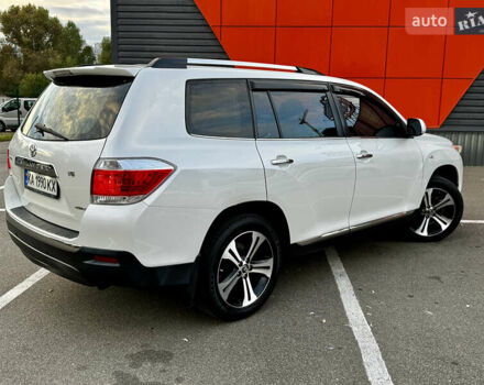 Білий Тойота Хайлендер, об'ємом двигуна 3.46 л та пробігом 175 тис. км за 16500 $, фото 16 на Automoto.ua