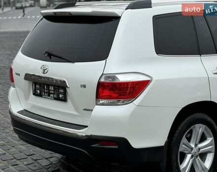 Белый Тойота Хайлендер, объемом двигателя 3.46 л и пробегом 200 тыс. км за 14999 $, фото 38 на Automoto.ua