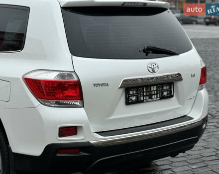 Белый Тойота Хайлендер, объемом двигателя 3.46 л и пробегом 200 тыс. км за 14999 $, фото 37 на Automoto.ua