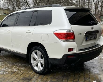 Белый Тойота Хайлендер, объемом двигателя 3.5 л и пробегом 185 тыс. км за 17800 $, фото 2 на Automoto.ua