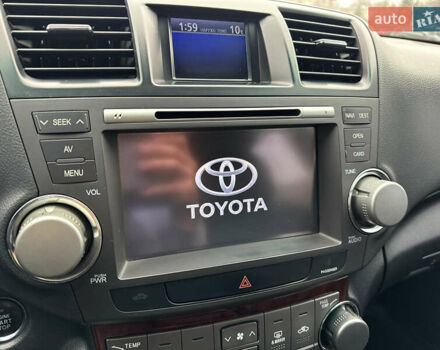 Белый Тойота Хайлендер, объемом двигателя 3.46 л и пробегом 205 тыс. км за 14200 $, фото 80 на Automoto.ua