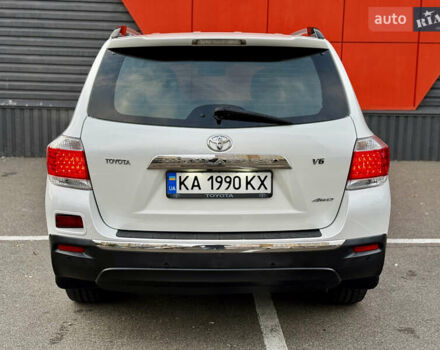 Білий Тойота Хайлендер, об'ємом двигуна 3.46 л та пробігом 175 тис. км за 16100 $, фото 19 на Automoto.ua