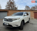 Белый Тойота Хайлендер, объемом двигателя 3.46 л и пробегом 172 тыс. км за 22000 $, фото 1 на Automoto.ua