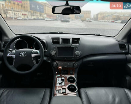 Белый Тойота Хайлендер, объемом двигателя 3.46 л и пробегом 200 тыс. км за 14999 $, фото 66 на Automoto.ua