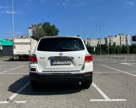 Білий Тойота Хайлендер, об'ємом двигуна 3.46 л та пробігом 174 тис. км за 18000 $, фото 2 на Automoto.ua