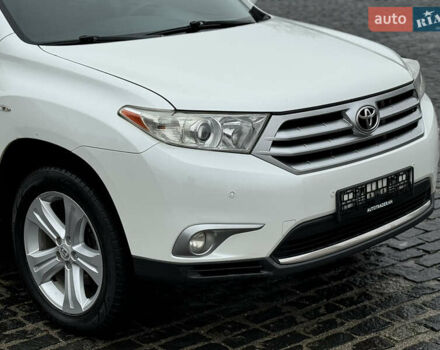 Белый Тойота Хайлендер, объемом двигателя 3.46 л и пробегом 200 тыс. км за 14999 $, фото 31 на Automoto.ua