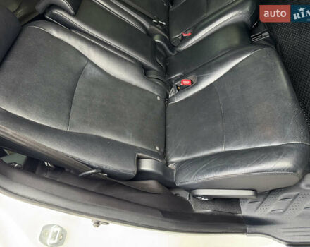 Белый Тойота Хайлендер, объемом двигателя 3.46 л и пробегом 172 тыс. км за 22000 $, фото 29 на Automoto.ua