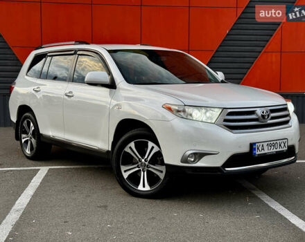 Білий Тойота Хайлендер, об'ємом двигуна 3.46 л та пробігом 175 тис. км за 16100 $, фото 10 на Automoto.ua
