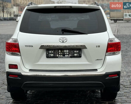 Белый Тойота Хайлендер, объемом двигателя 3.46 л и пробегом 200 тыс. км за 14999 $, фото 26 на Automoto.ua