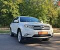 Білий Тойота Хайлендер, об'ємом двигуна 3.46 л та пробігом 207 тис. км за 17500 $, фото 2 на Automoto.ua