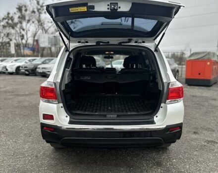 Белый Тойота Хайлендер, объемом двигателя 3.46 л и пробегом 199 тыс. км за 18000 $, фото 11 на Automoto.ua