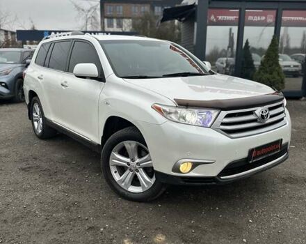 Белый Тойота Хайлендер, объемом двигателя 3.46 л и пробегом 199 тыс. км за 18000 $, фото 3 на Automoto.ua
