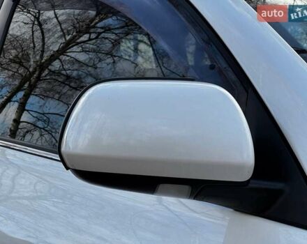 Белый Тойота Хайлендер, объемом двигателя 3.46 л и пробегом 207 тыс. км за 16850 $, фото 9 на Automoto.ua