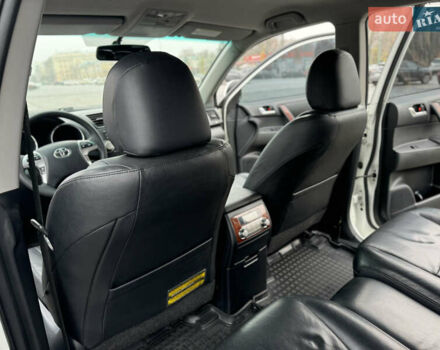 Белый Тойота Хайлендер, объемом двигателя 3.46 л и пробегом 200 тыс. км за 14999 $, фото 58 на Automoto.ua