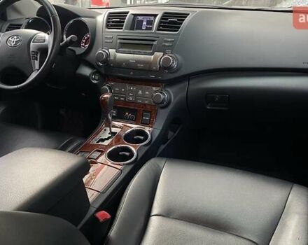Белый Тойота Хайлендер, объемом двигателя 3.46 л и пробегом 28 тыс. км за 25622 $, фото 12 на Automoto.ua