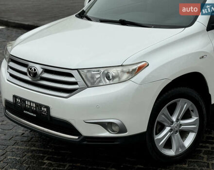 Белый Тойота Хайлендер, объемом двигателя 3.46 л и пробегом 205 тыс. км за 14200 $, фото 32 на Automoto.ua