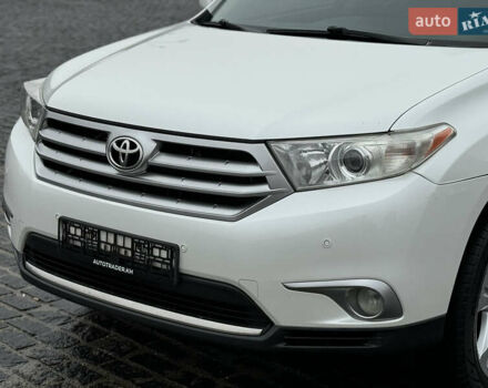 Белый Тойота Хайлендер, объемом двигателя 3.46 л и пробегом 205 тыс. км за 14200 $, фото 31 на Automoto.ua