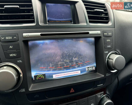 Белый Тойота Хайлендер, объемом двигателя 3.46 л и пробегом 200 тыс. км за 14999 $, фото 82 на Automoto.ua