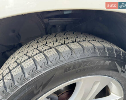 Белый Тойота Хайлендер, объемом двигателя 3.46 л и пробегом 172 тыс. км за 22000 $, фото 36 на Automoto.ua