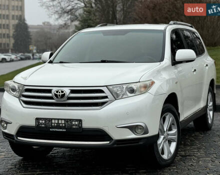 Белый Тойота Хайлендер, объемом двигателя 3.46 л и пробегом 200 тыс. км за 14999 $, фото 2 на Automoto.ua