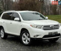 Белый Тойота Хайлендер, объемом двигателя 3.46 л и пробегом 205 тыс. км за 14200 $, фото 2 на Automoto.ua