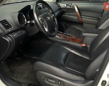 Белый Тойота Хайлендер, объемом двигателя 3.46 л и пробегом 28 тыс. км за 25622 $, фото 6 на Automoto.ua