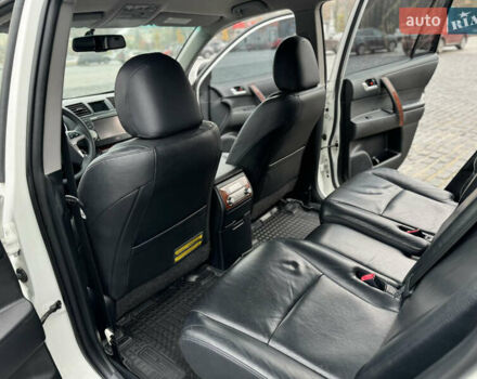 Белый Тойота Хайлендер, объемом двигателя 3.46 л и пробегом 200 тыс. км за 14999 $, фото 57 на Automoto.ua