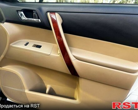 Білий Тойота Хайлендер, об'ємом двигуна 3.5 л та пробігом 207 тис. км за 16850 $, фото 9 на Automoto.ua