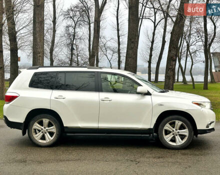 Белый Тойота Хайлендер, объемом двигателя 3.5 л и пробегом 199 тыс. км за 16800 $, фото 5 на Automoto.ua