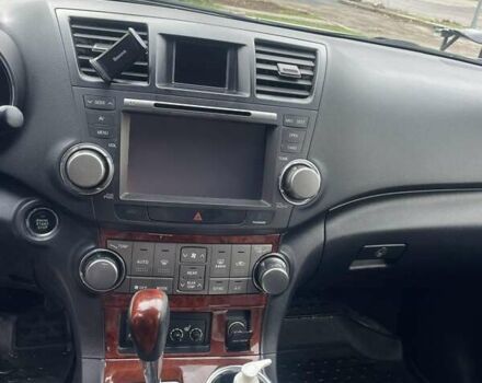 Белый Тойота Хайлендер, объемом двигателя 3.5 л и пробегом 280 тыс. км за 18000 $, фото 9 на Automoto.ua