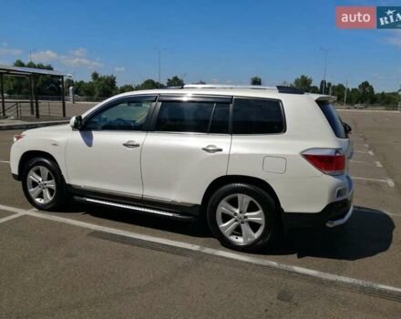 Белый Тойота Хайлендер, объемом двигателя 3.46 л и пробегом 194 тыс. км за 18600 $, фото 1 на Automoto.ua