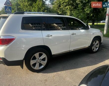 Белый Тойота Хайлендер, объемом двигателя 3.46 л и пробегом 206 тыс. км за 20800 $, фото 10 на Automoto.ua