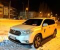Белый Тойота Хайлендер, объемом двигателя 3.5 л и пробегом 270 тыс. км за 18000 $, фото 1 на Automoto.ua