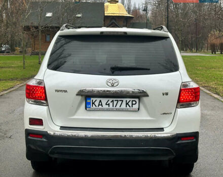Белый Тойота Хайлендер, объемом двигателя 3.5 л и пробегом 199 тыс. км за 16800 $, фото 3 на Automoto.ua