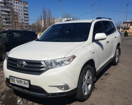 Белый Тойота Хайлендер, объемом двигателя 3.5 л и пробегом 278 тыс. км за 18000 $, фото 1 на Automoto.ua