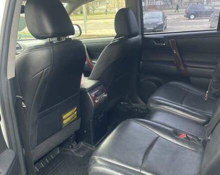 Белый Тойота Хайлендер, объемом двигателя 3.5 л и пробегом 280 тыс. км за 18000 $, фото 8 на Automoto.ua