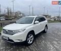 Белый Тойота Хайлендер, объемом двигателя 3.5 л и пробегом 280 тыс. км за 18000 $, фото 1 на Automoto.ua