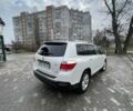 Белый Тойота Хайлендер, объемом двигателя 3.5 л и пробегом 280 тыс. км за 18000 $, фото 2 на Automoto.ua