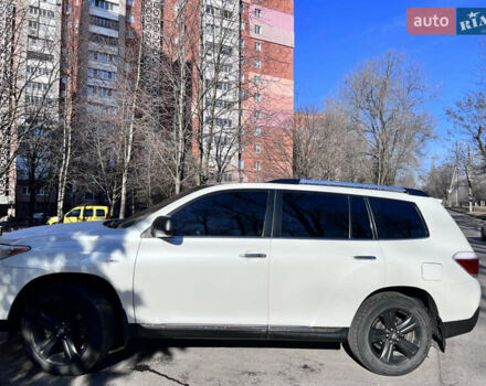 Белый Тойота Хайлендер, объемом двигателя 3.5 л и пробегом 168 тыс. км за 20500 $, фото 9 на Automoto.ua