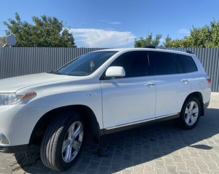 Белый Тойота Хайлендер, объемом двигателя 3.5 л и пробегом 180 тыс. км за 17500 $, фото 3 на Automoto.ua