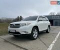 Белый Тойота Хайлендер, объемом двигателя 3.46 л и пробегом 207 тыс. км за 17700 $, фото 1 на Automoto.ua