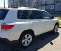 Белый Тойота Хайлендер, объемом двигателя 3.5 л и пробегом 278 тыс. км за 18000 $, фото 4 на Automoto.ua